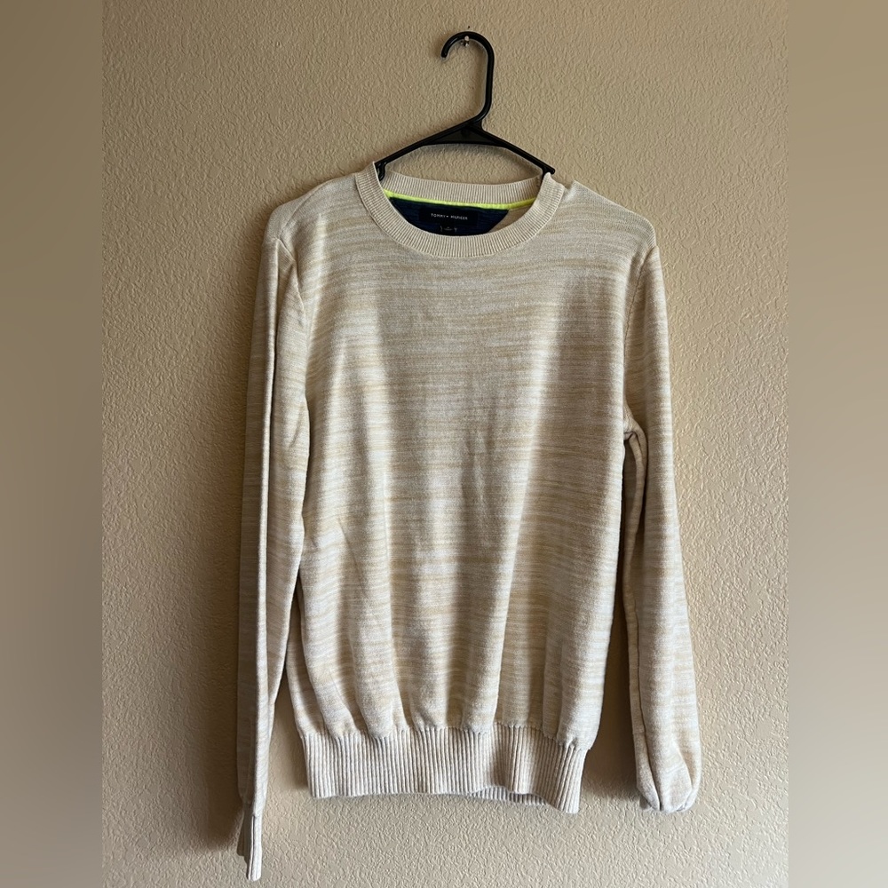 Tommy Hilfiger sweater